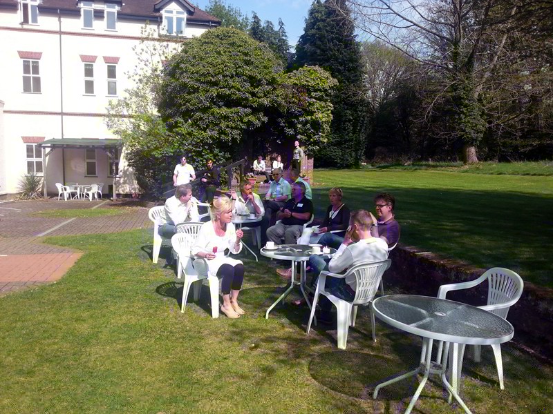 The weather during the conference was good enough for distrubutors to enjoy their tea break outside.